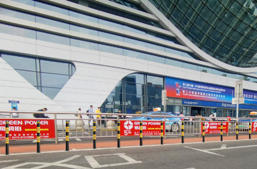 Percée verte à l'aéroport international Lishe de Ningbo : Application des colonnes de sécurité photoénergétiques